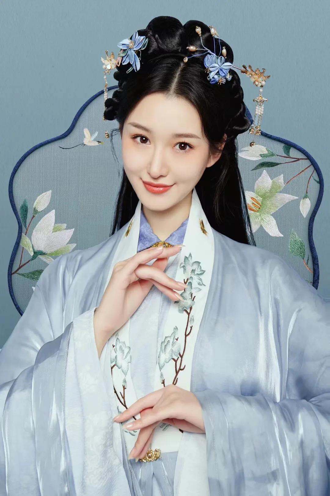 Li Xiaoya 97 Hu Xiaoyan Sha Jin Hong Huang Yi Jin Xinyu Liu Ziying - iNEWS