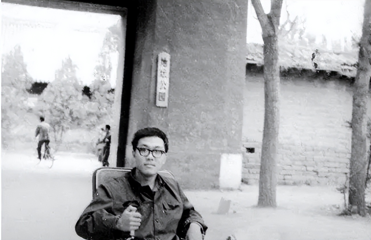 If you feel unlucky in life, I advise you to read Shi Tiesheng iMedia