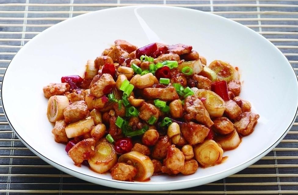 Hunan Cuisine, standard practice of sizing chicken, five-star hotel ...