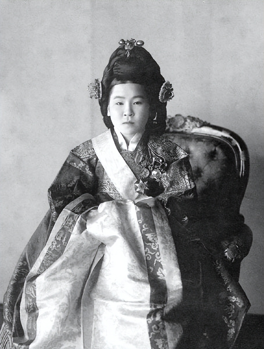 The Historical Evolution of Women's Status in the Korean Empire - iNEWS
