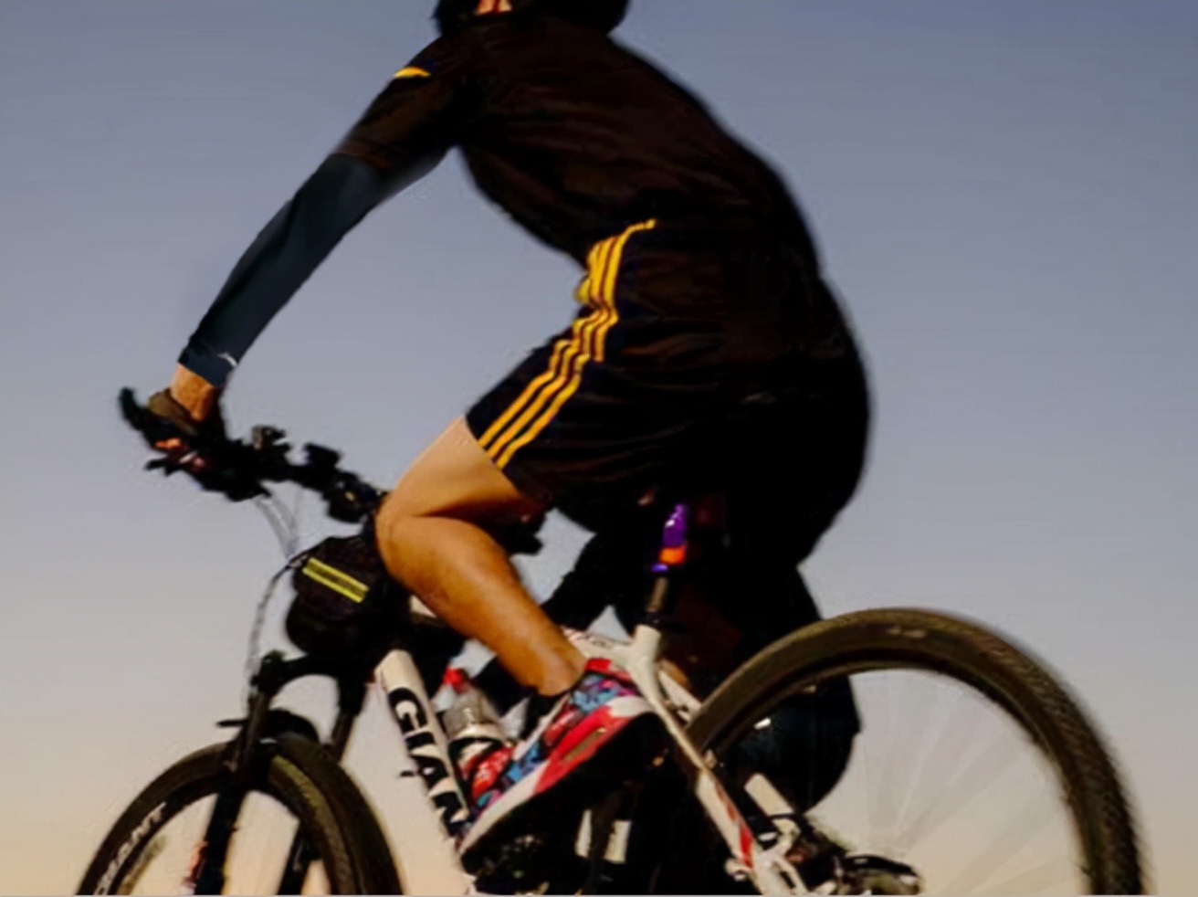 Choice of badminton clothing and protective gear iNEWS