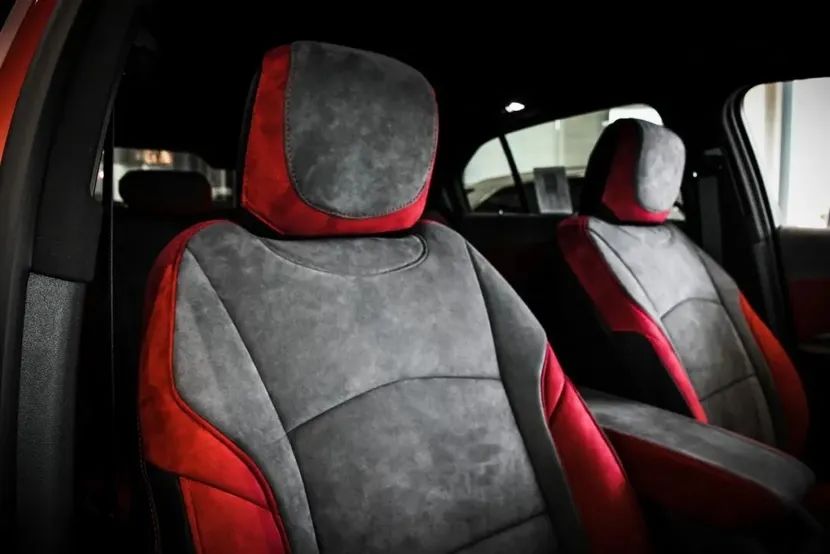 Subvert the three views! The expensive ALCANTARA interior is not suede