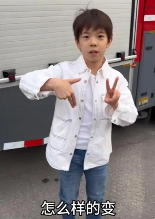 Disabled? Hmm, the front face photo was exposed, the buck teeth ...