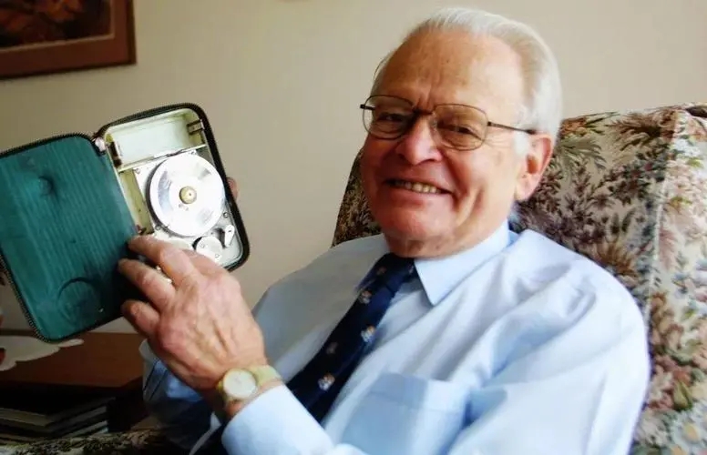 Who Invented the "Black Box" of the Airplane iNEWS