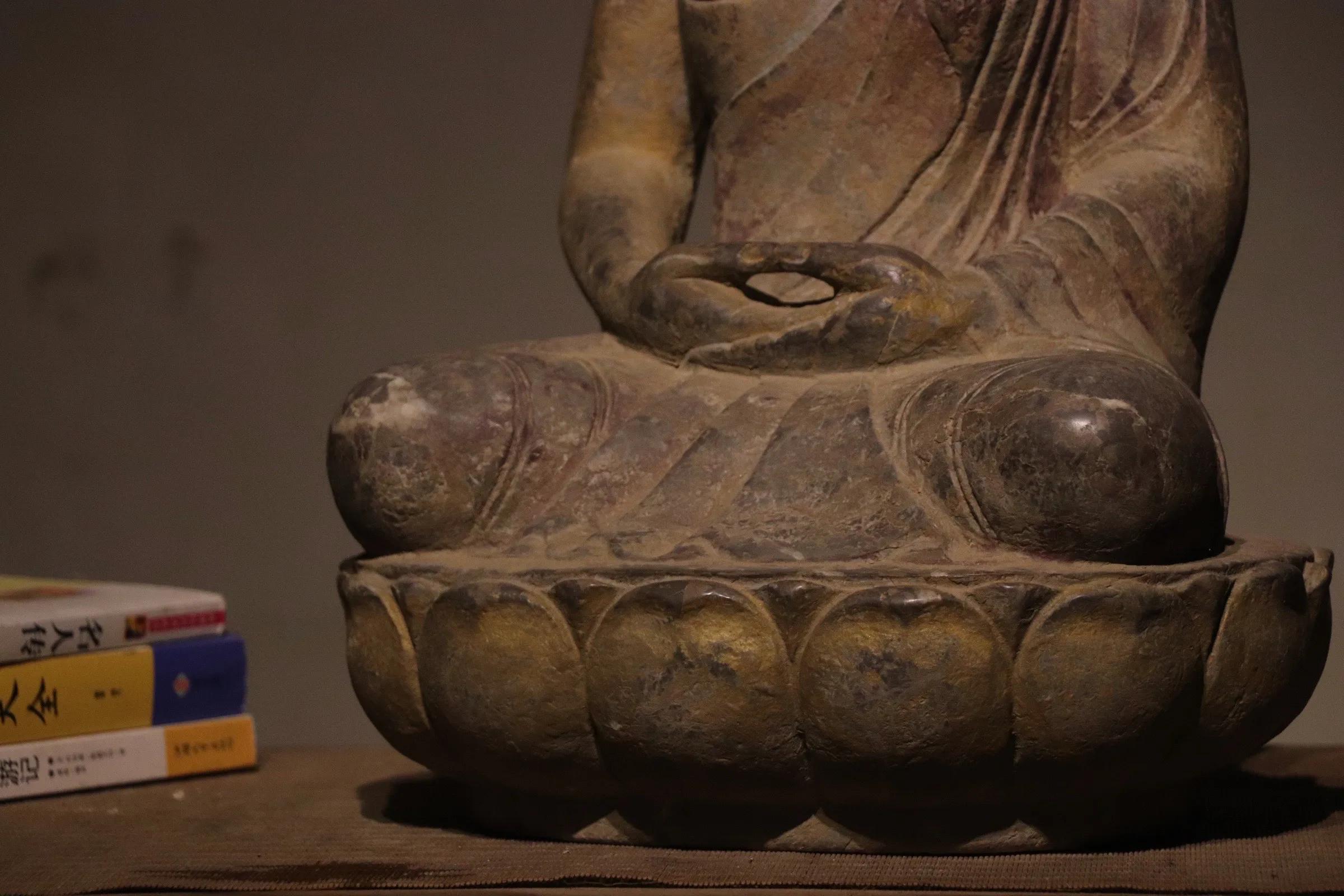 Shakyamuni statue Material: bluestone - iNEWS