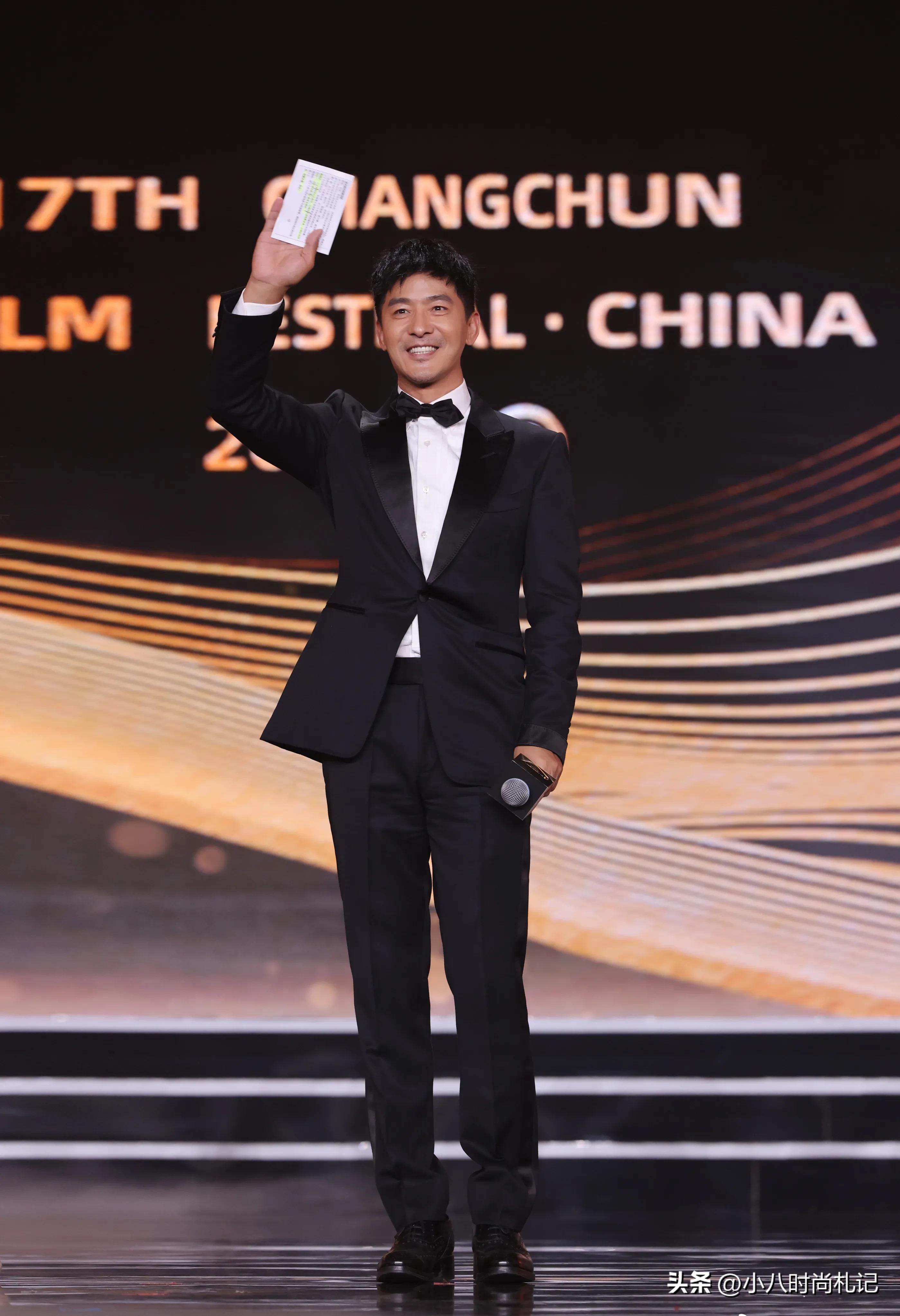 The famous actor Guo Xiaodong returns to the countryside to celebrate ...