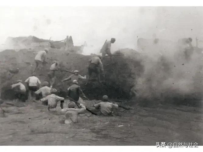 The Battle of Huaihai: Xiao Zhongxun, head of the 449th Regiment of the ...