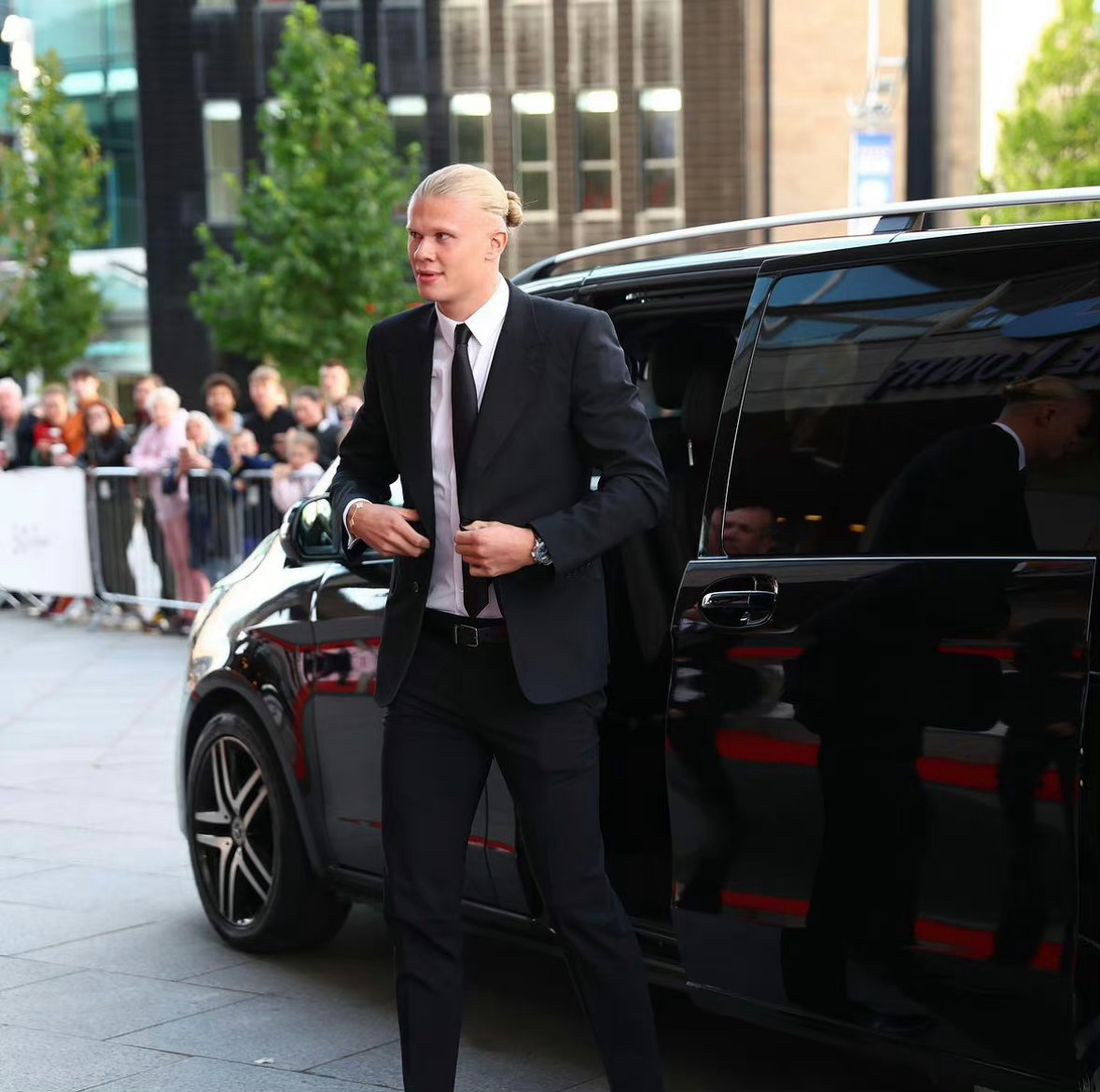 Are Manchester City rich? So what exactly is a wealthy family? iMedia