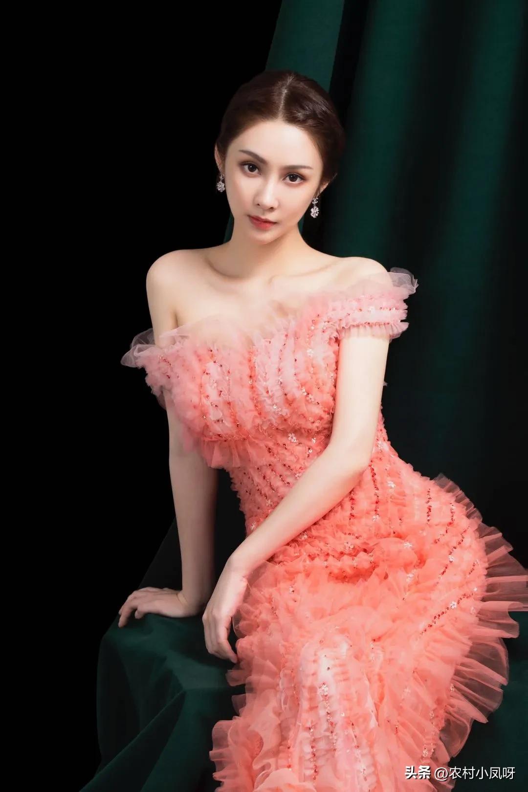 Share pictures——Beautiful beauty Lin Zi - iNEWS