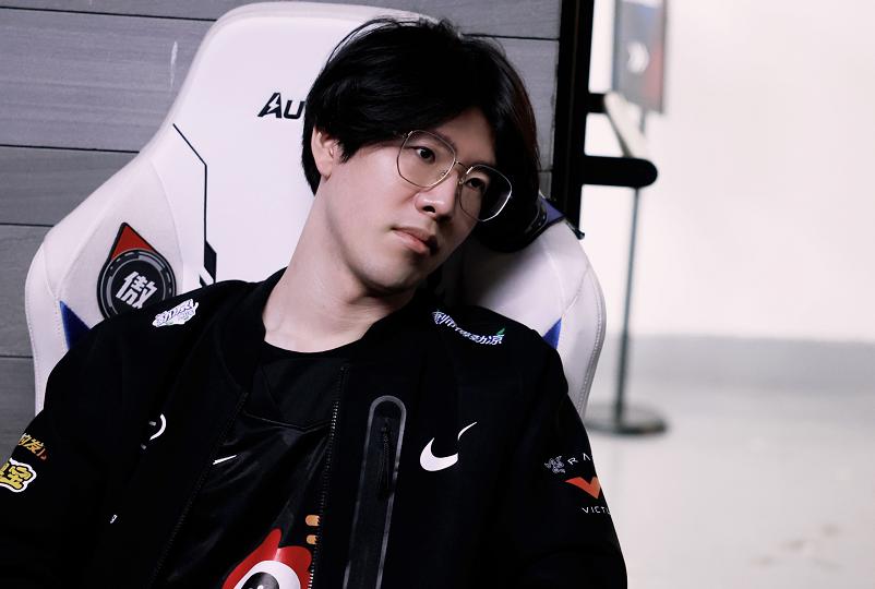 Hun Feng Huan-Feng was bombed after the broadcast?Grumpy and angry barrage ...