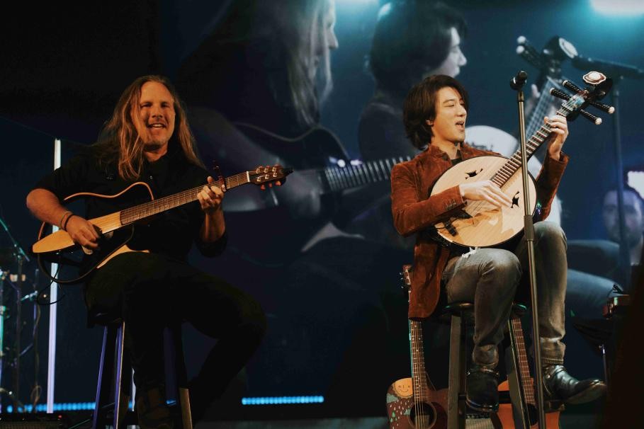 Wang Leehom returned to the stage after a year to sing 2 new songs, the ...