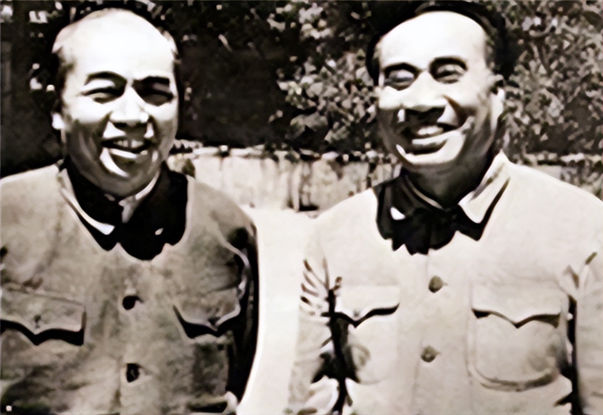 In 1951, why did Peng Dehuai angrily slap the table in front of Premier