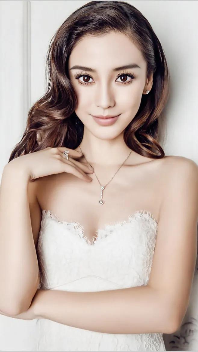 Angelababy Yang Ying's sexy photo is beautiful and moving, with a ...