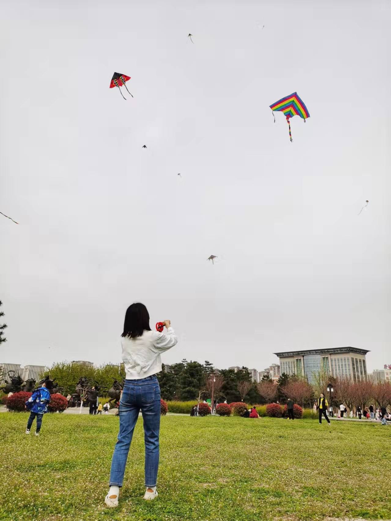 flying kites in spring - iNEWS
