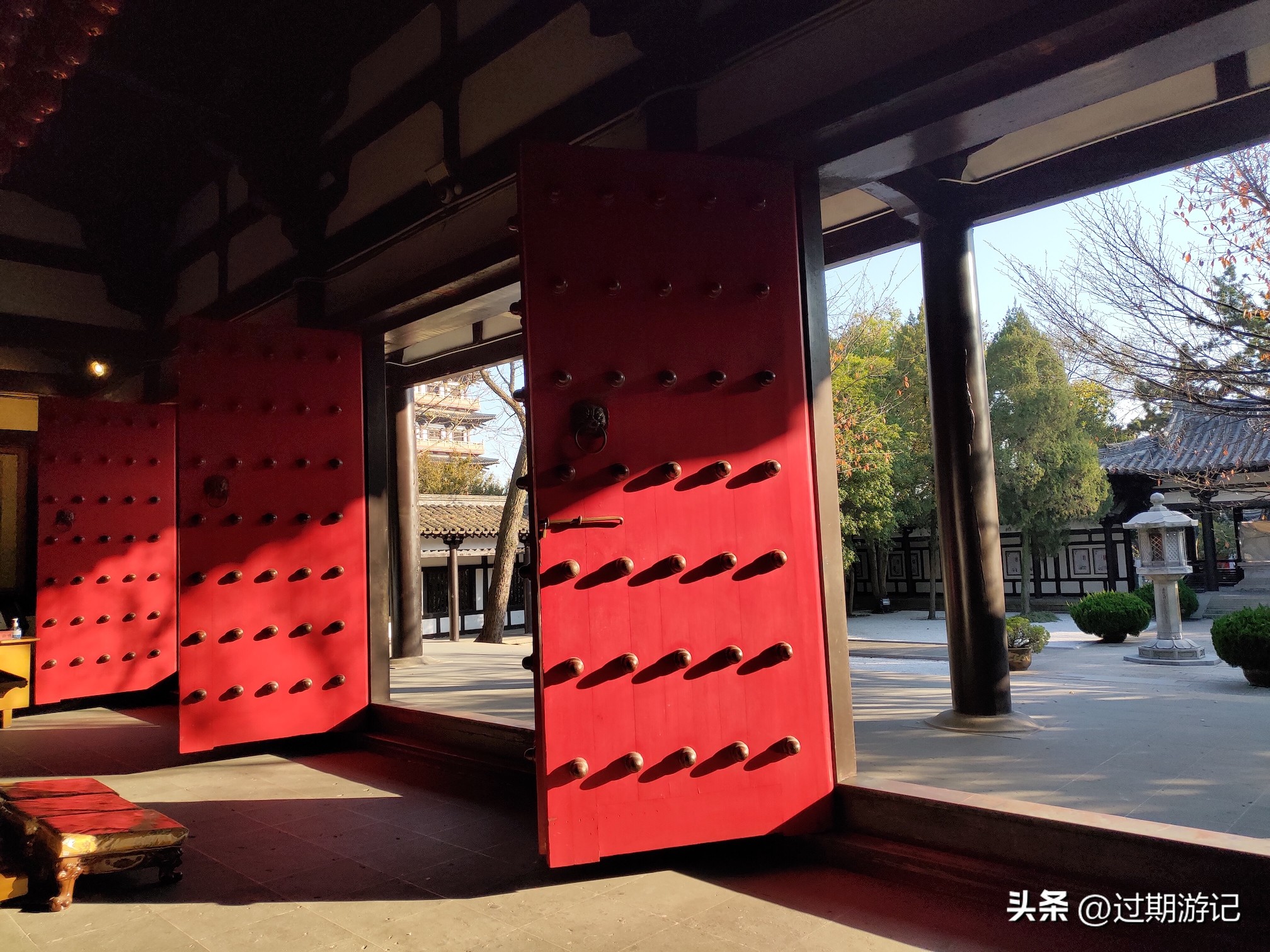 There is a Tang-style building designed by Liang Sicheng in the Daming ...