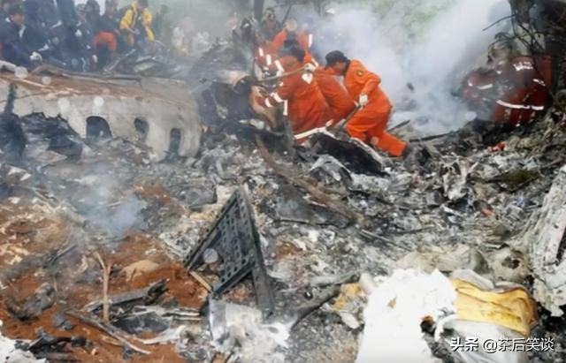 What happened in the 2002 Air China 129 crash that killed 129 people ...
