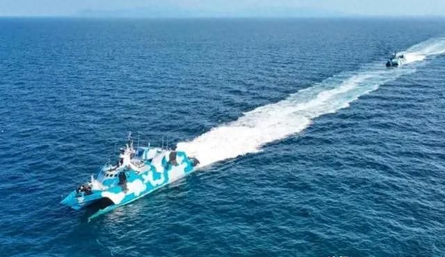 Type 022 missile boat: destroying 