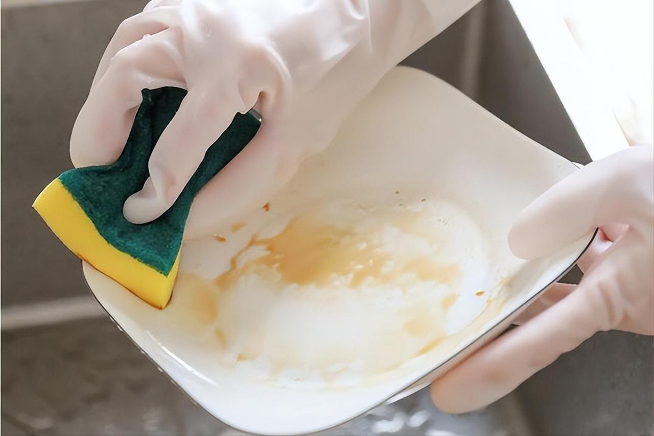 Detergent is not only toxic but also carcinogenic!Can the residue be