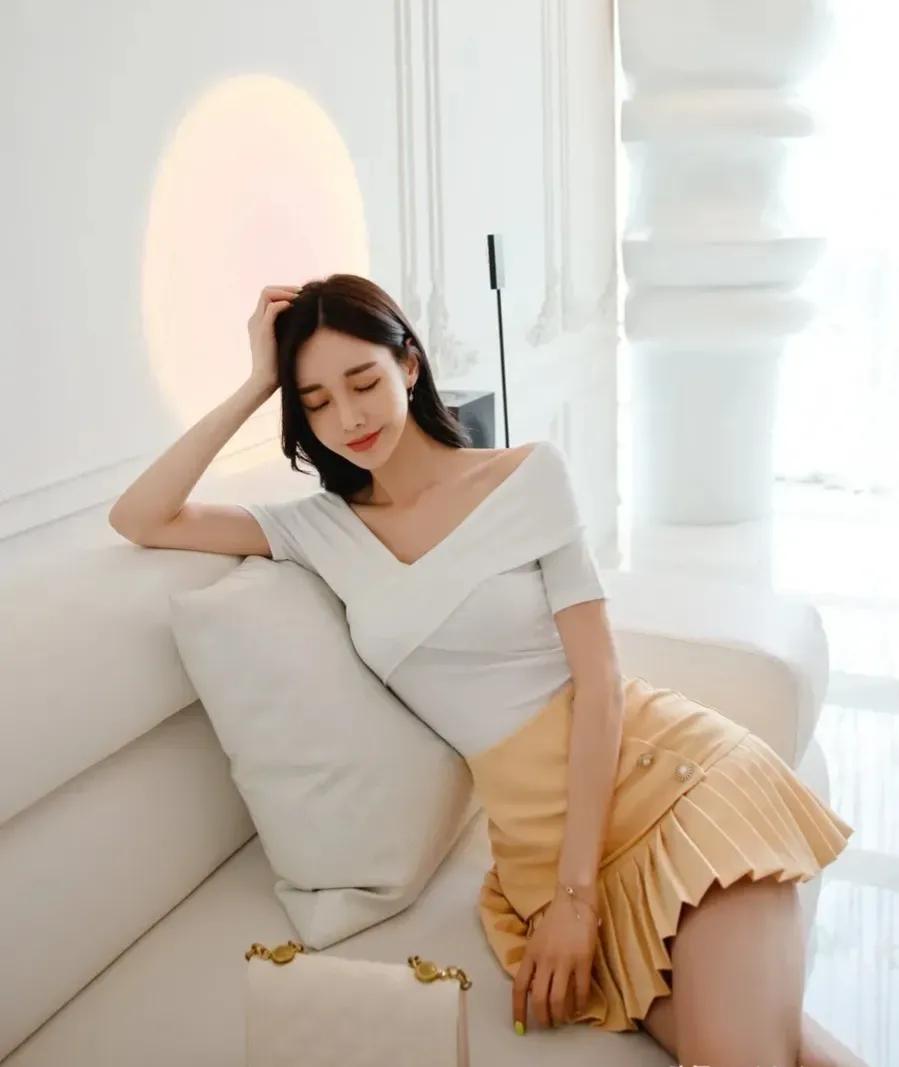 Korean model Son Yoon-joo selects high-quality beautiful pictures - iNEWS