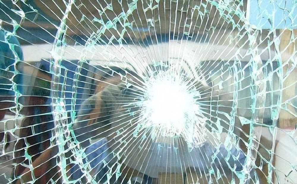 How exactly is bulletproof glass made? How it is bulletproof, you will