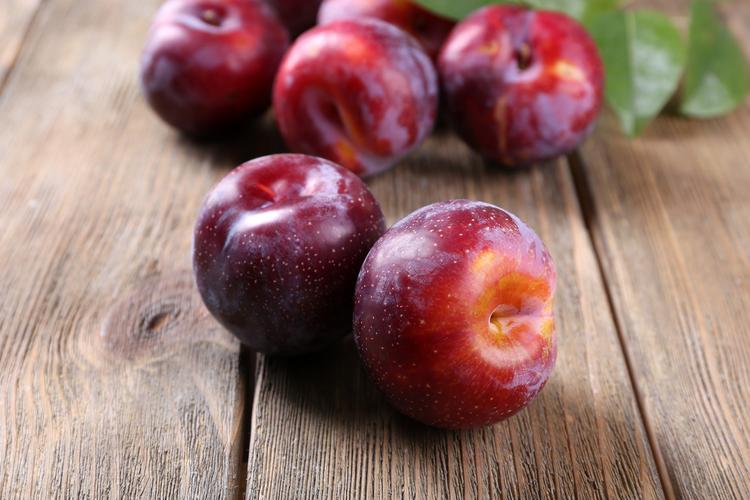 Is eating "plums" in summer good or bad for the liver? Doctor If you