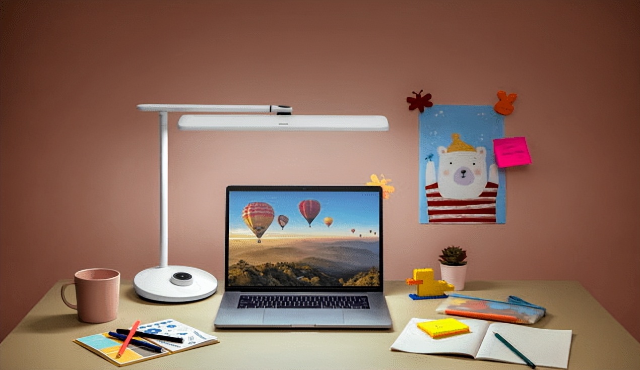 Are eye protection lights useful? Inventory of eye protection table