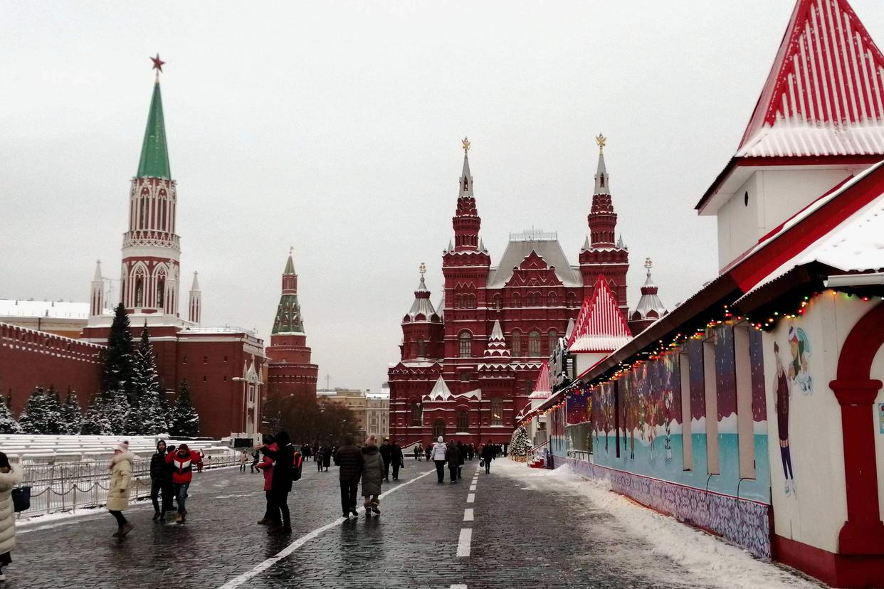Russia is an extremely cold place, why do local girls still wear 