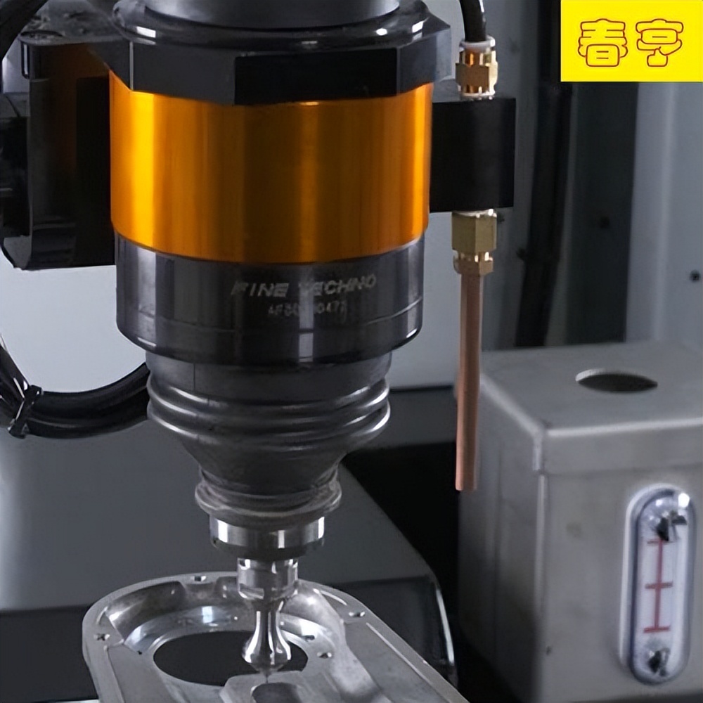 Deburring aluminum parts of new energy vehicles can be done by adding a floating spindle to the