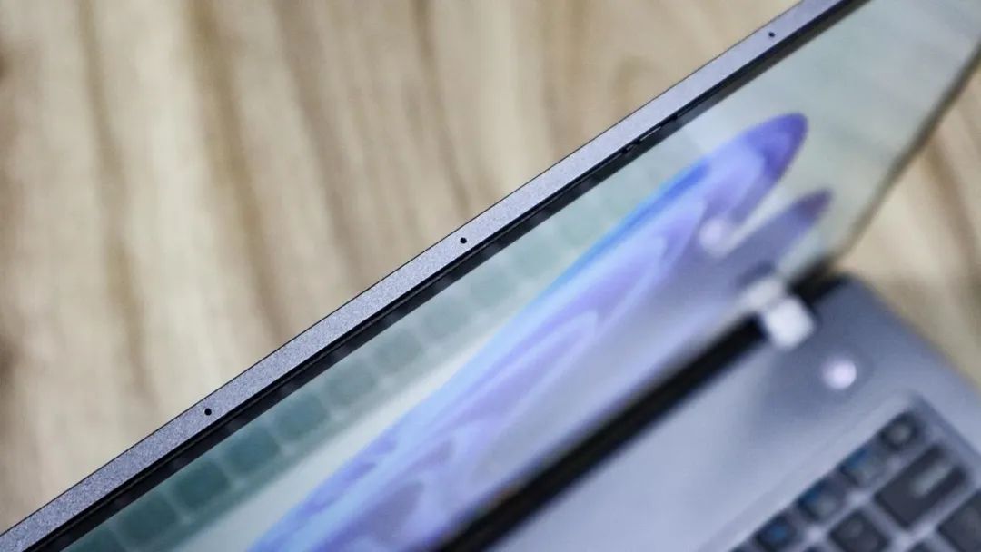 What features should a business laptop have? iNEWS