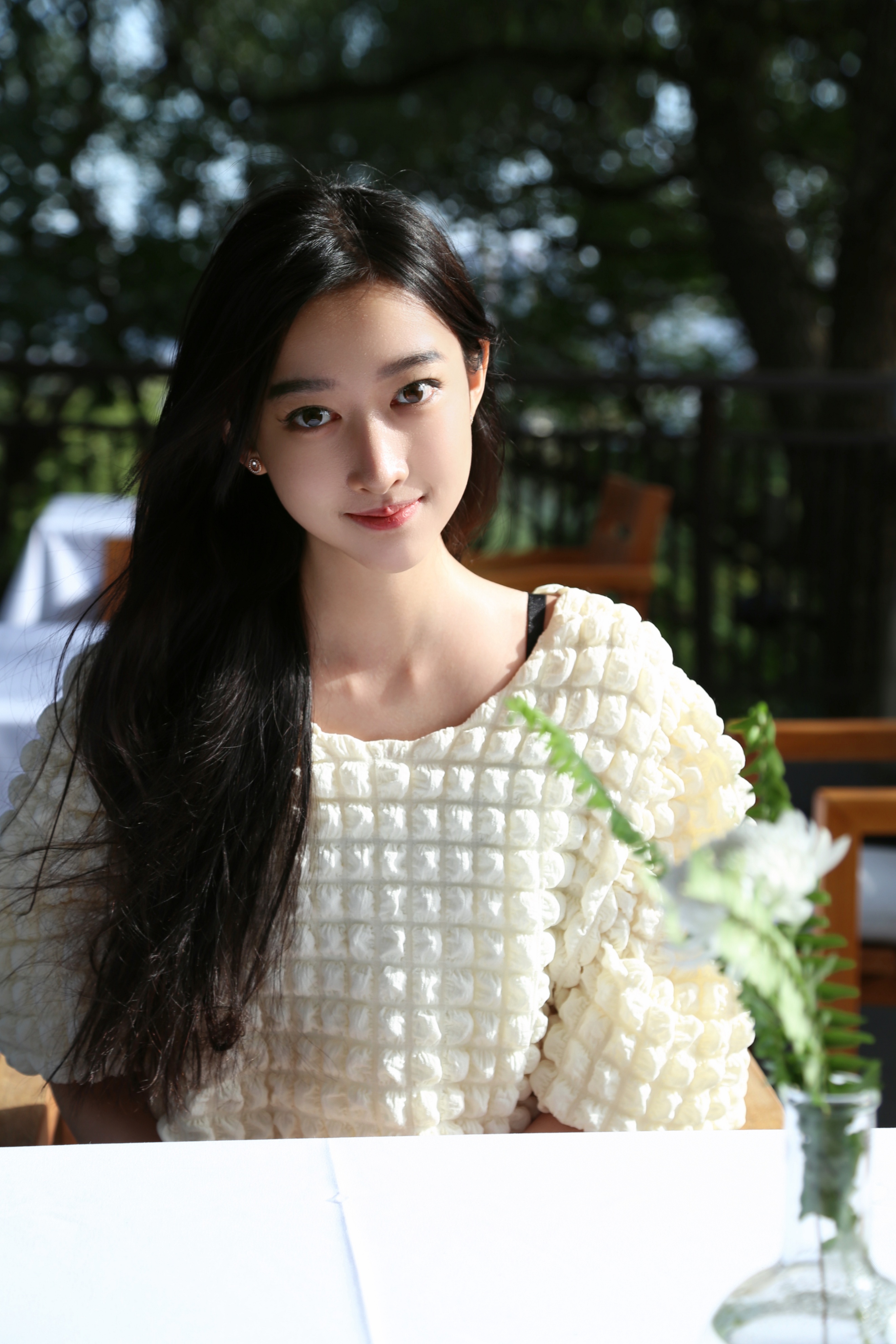 Qi Ruiwen Qiu Yiwen joined Emperor Entertainment to join the