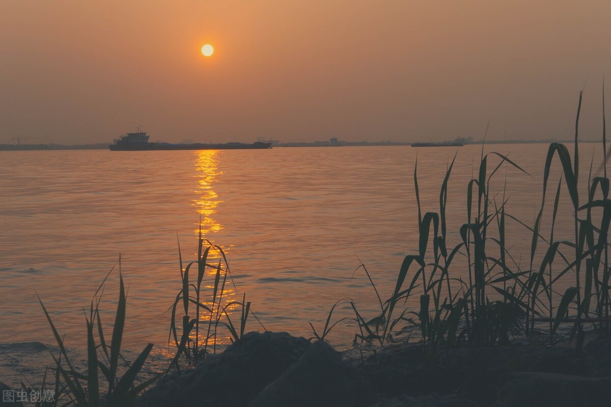 Since ancient times, autumn has been sad and lonely. I say that autumn