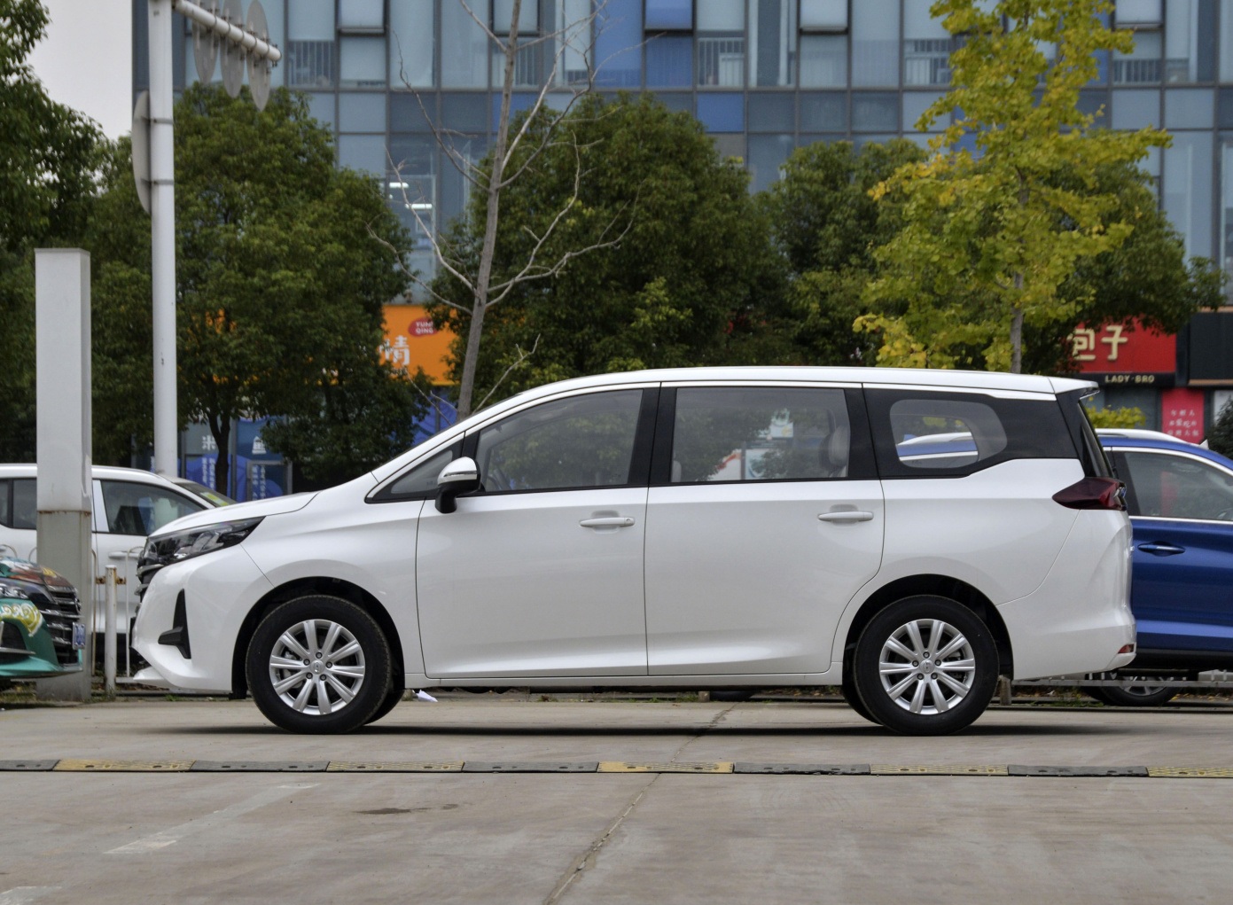 This domestic MPV entry model is less than 110,000, why can't it sell