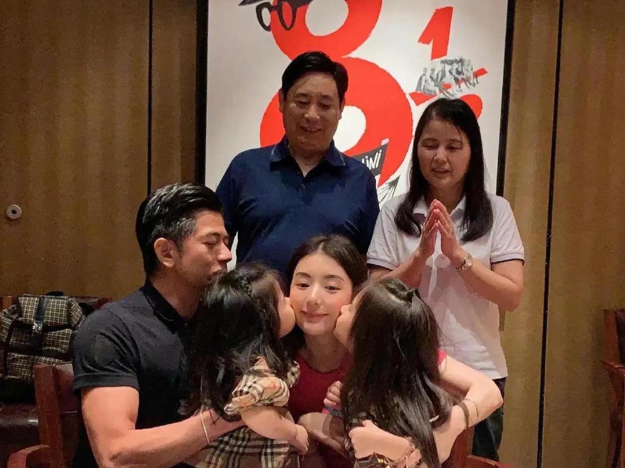 Aaron Is 5 Years Younger Than Ron min.news