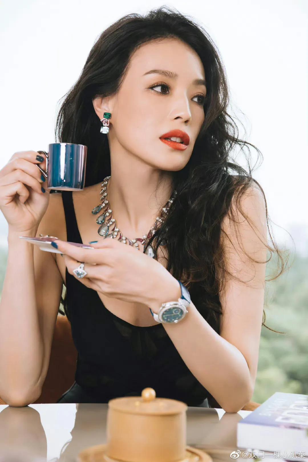 Hsu Chi, the undefeated beauty of time - iMedia