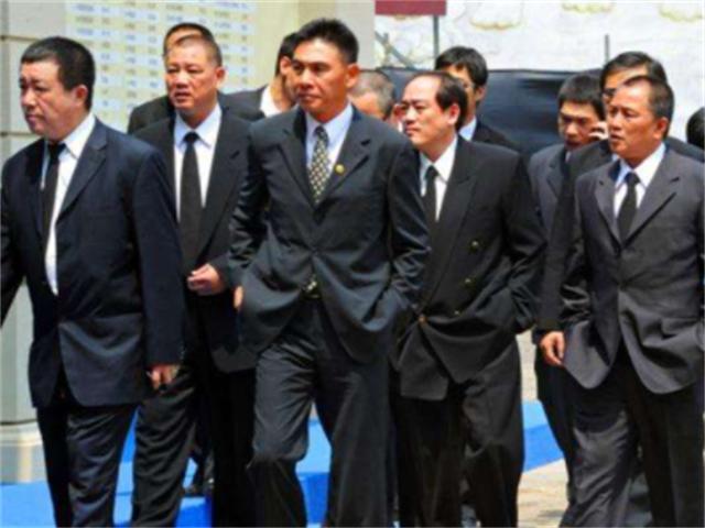 In the 20th century, Vietnamese gangsters bullied Chinese overseas ...