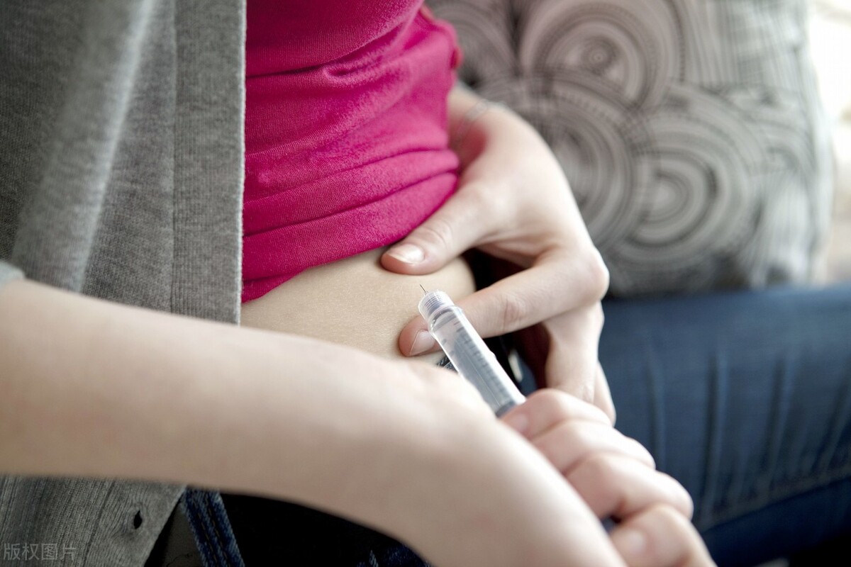 What is the difference between Lantus and Laiyou for lowering blood