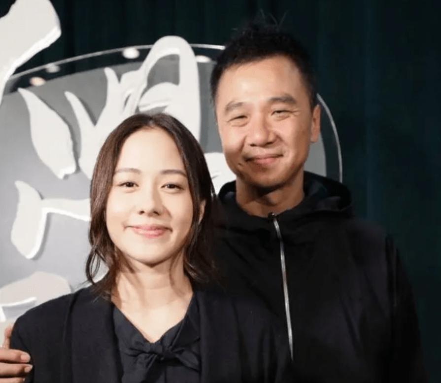 44-year-old Lin Jiaxin officially announced her divorce in the early ...