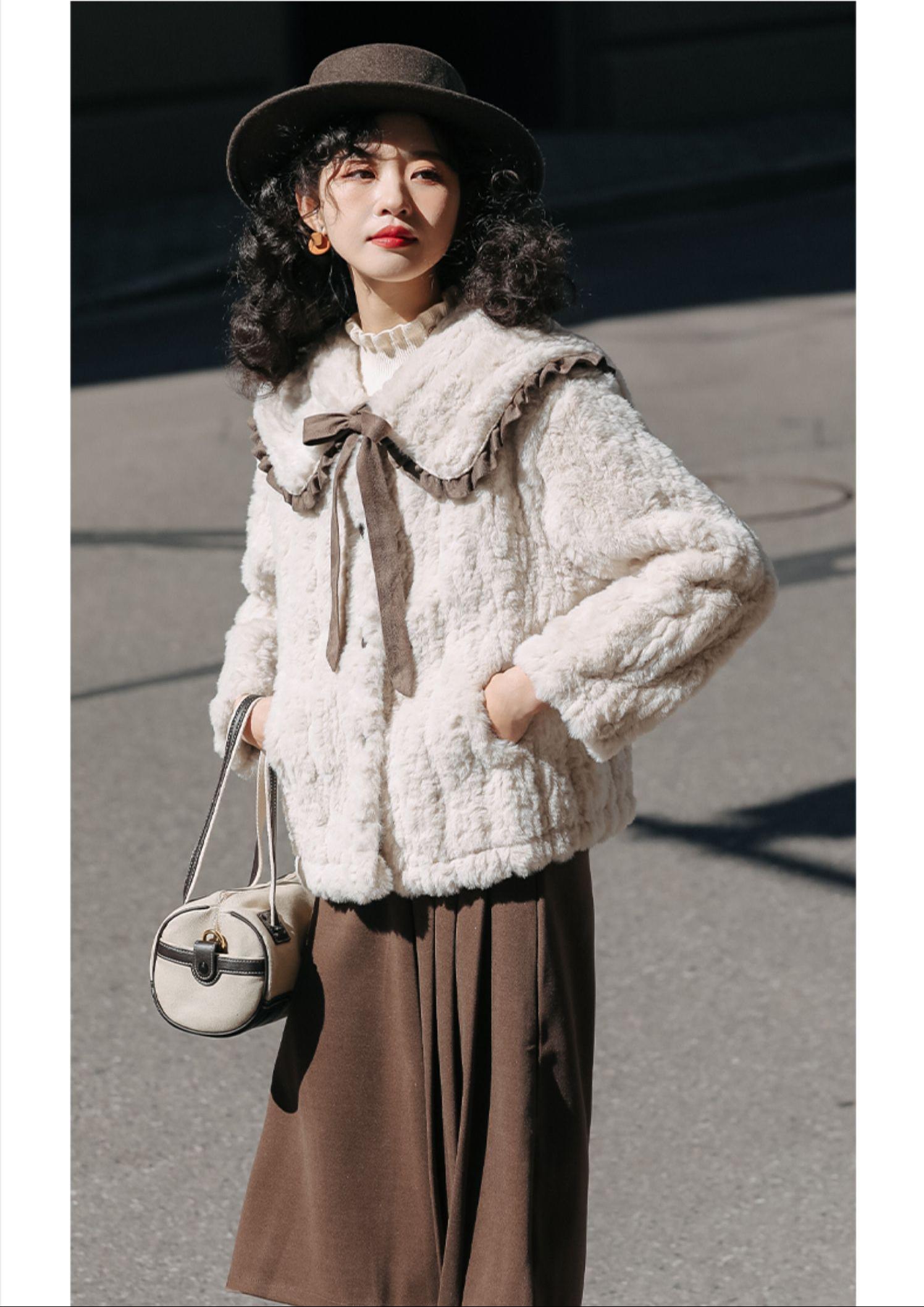 Do you really know how to wear a lambswool coat?How to avoid bloated