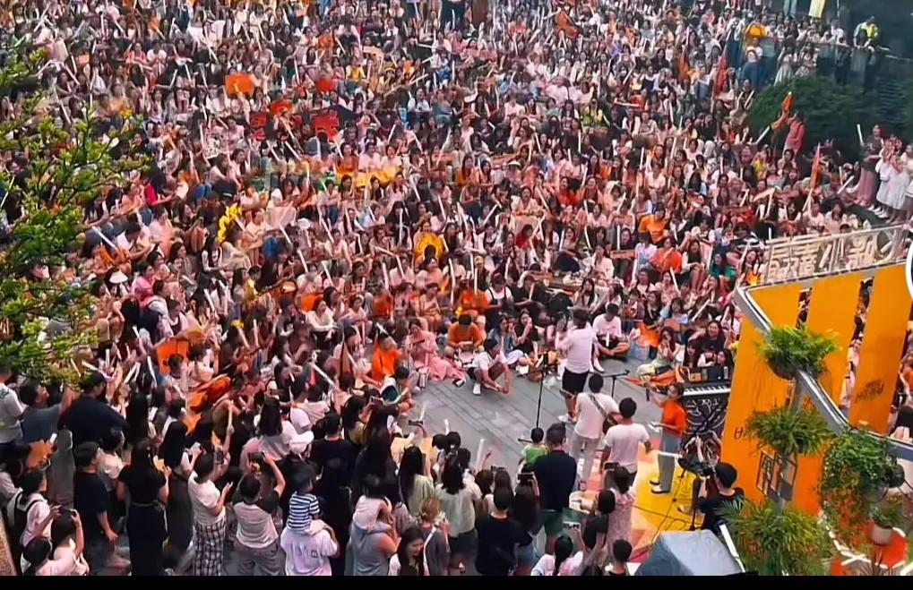 TFBOYS fans' "sickness" chasing stars is actually a kind of self