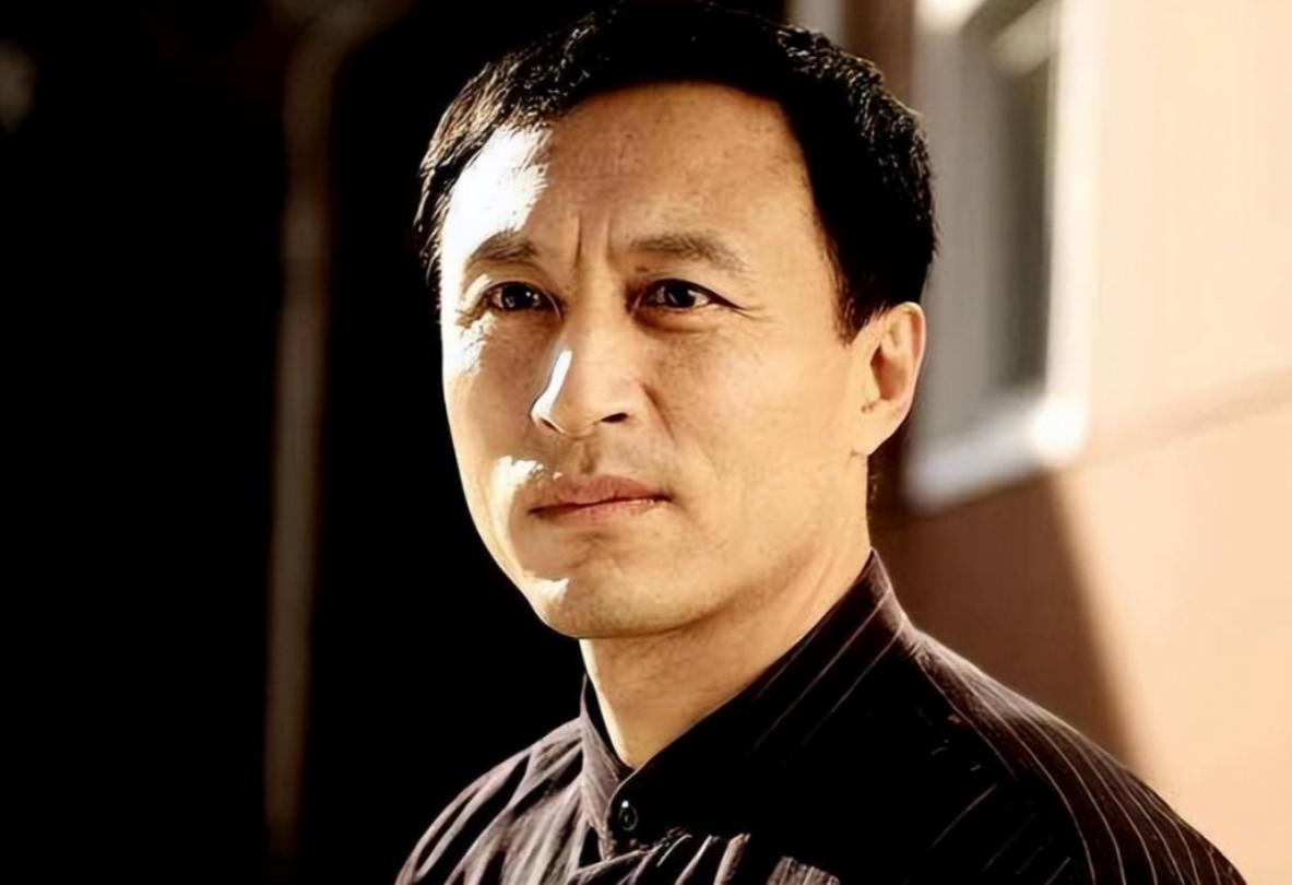 Actor Wang Luoyong Married 19 year old Ding Ning As His Wife And Went actor-wang-luoyong-married-19-year-old-ding-ning-as-his-wife-and-went