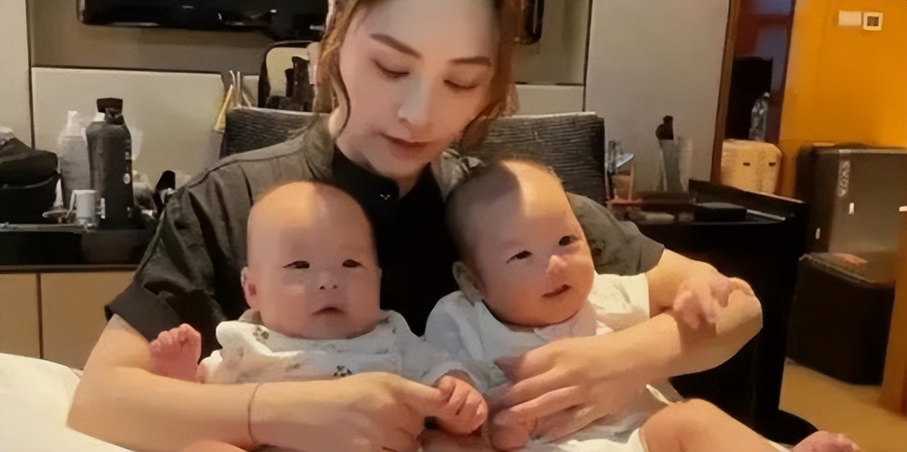 It was revealed that twins Gillian gave birth to twins for the top rich ...