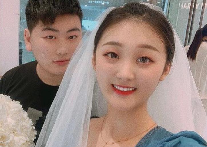 Chen Yanan showed up for the first time after divorce. After the live ...