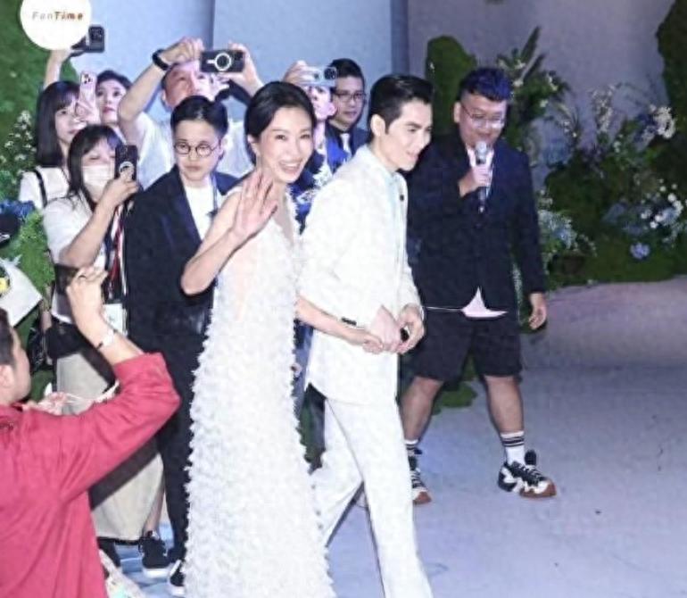 Lin Youhui is indeed not simple, just look at the wedding guests and ...