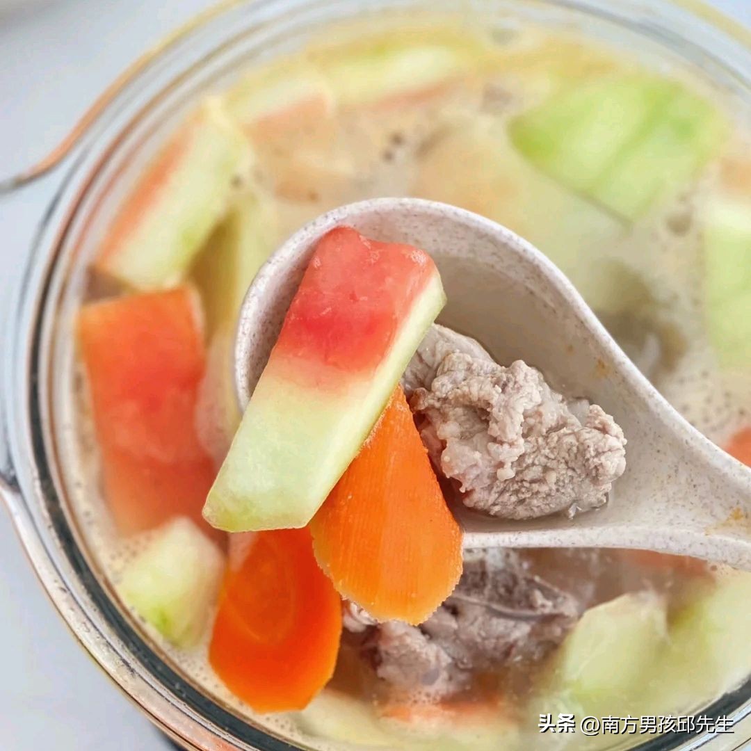 After eating watermelon in summer, don't throw away the rind, boil it