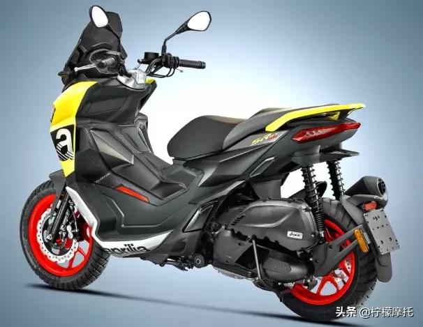 Aprilia SRGT200 crossover pedal details - iNEWS