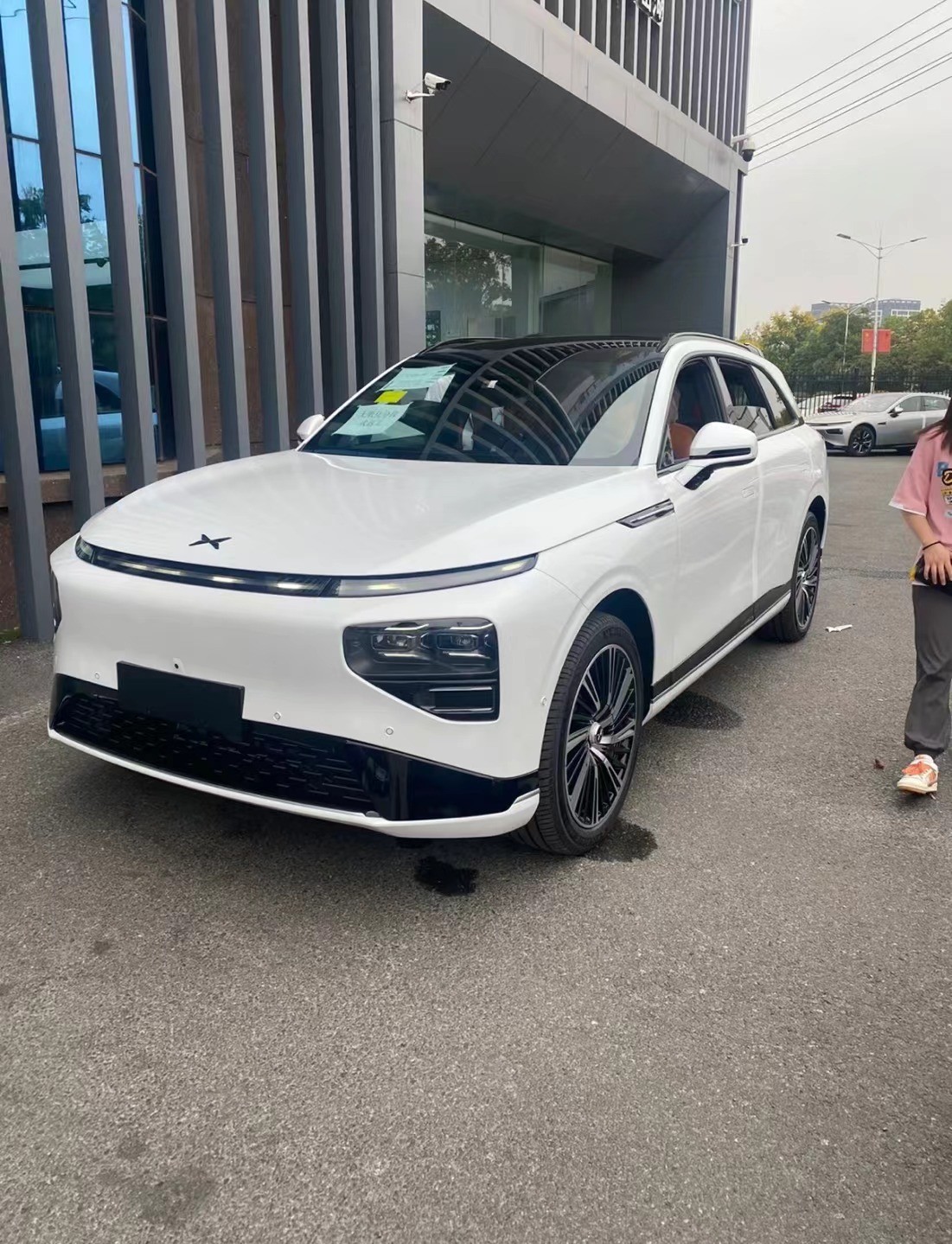 The G9 bought as a dad's car turned out to be a big toy - iNEWS