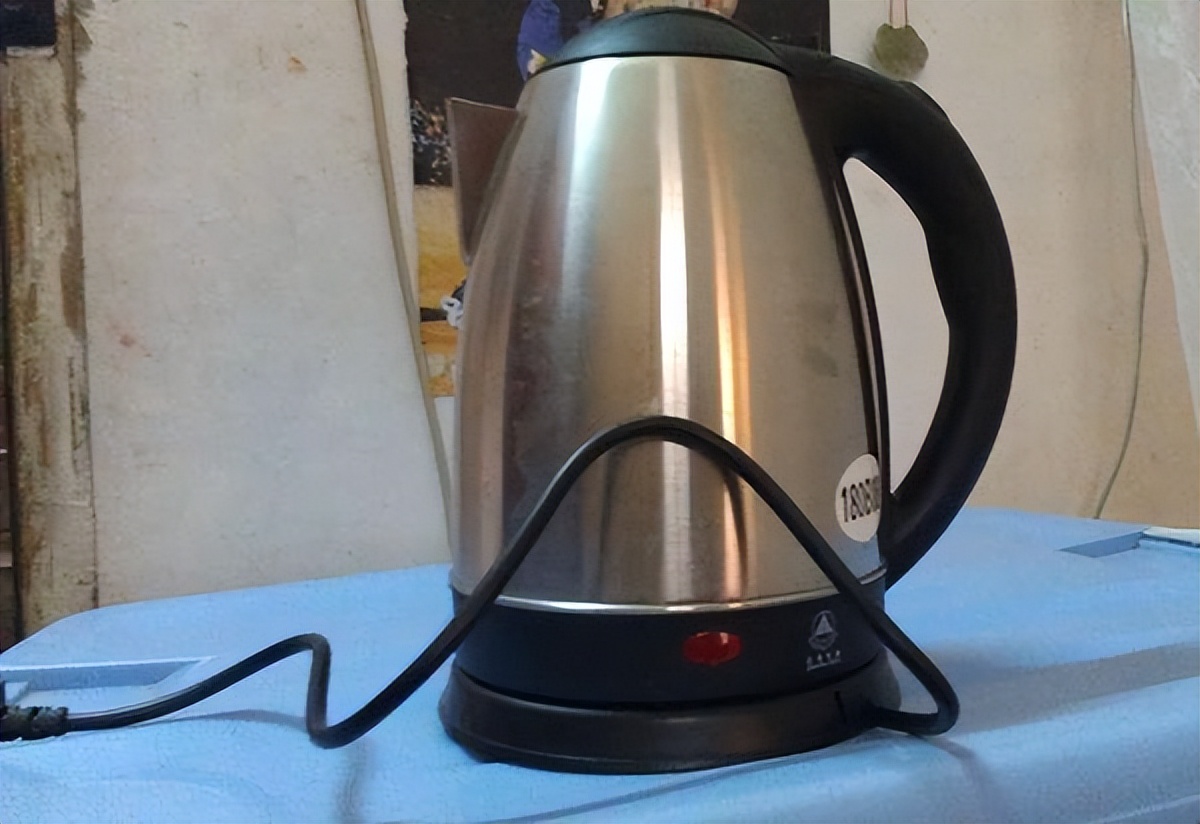 Don't throw away the electric kettle as soon as it breaks, the