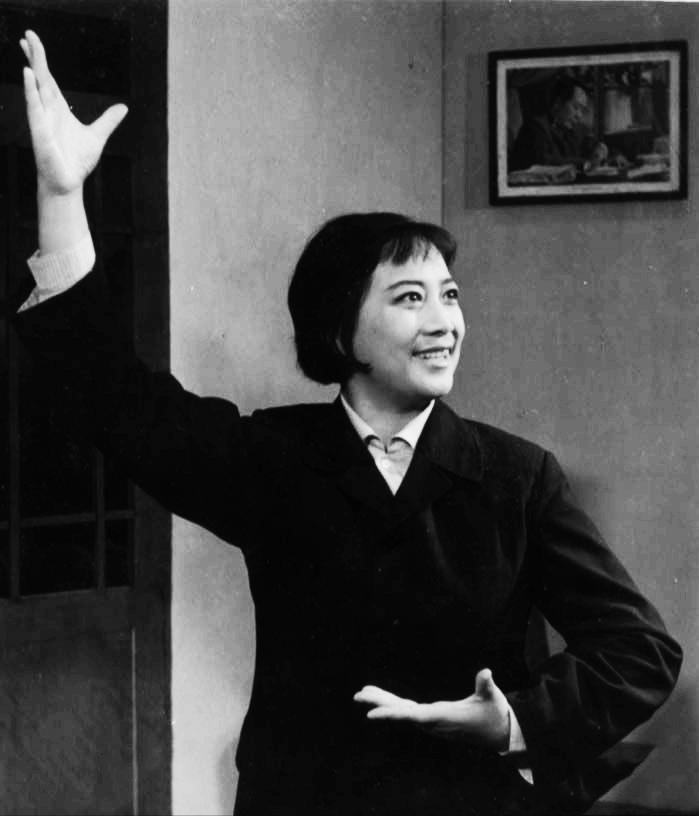 59年偉人會面左大玢,半開玩笑地詢問:你為何姓左,怎麼不姓右? - 資訊咖