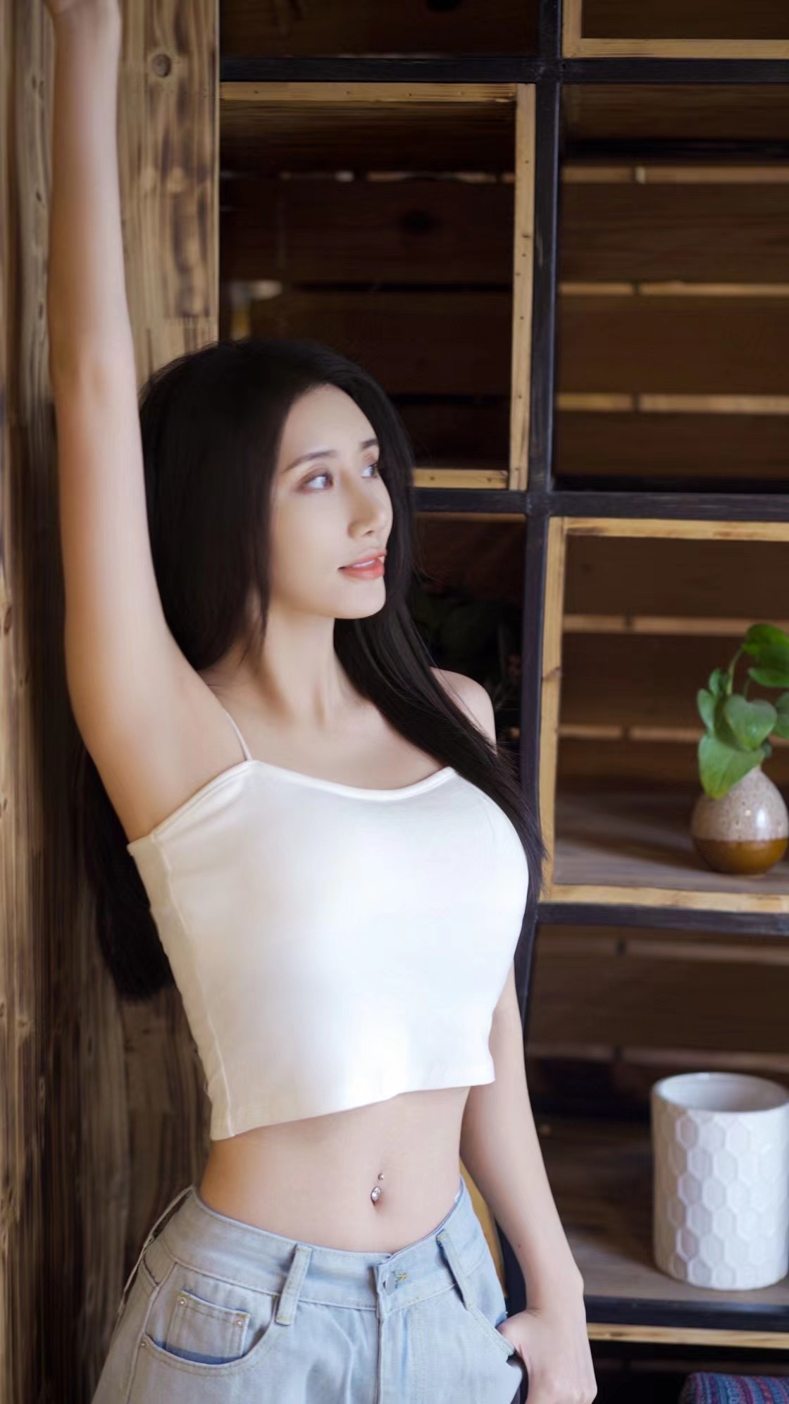 The latest indoor photos of Wu Qing in 2023 - iNEWS