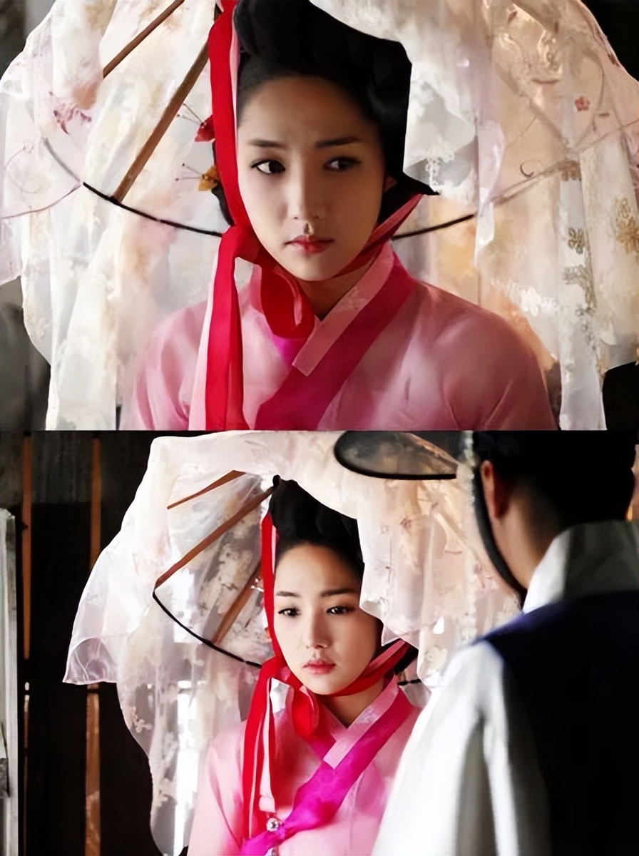 The recognized longflowering beauty and plastic model Park Minyoung